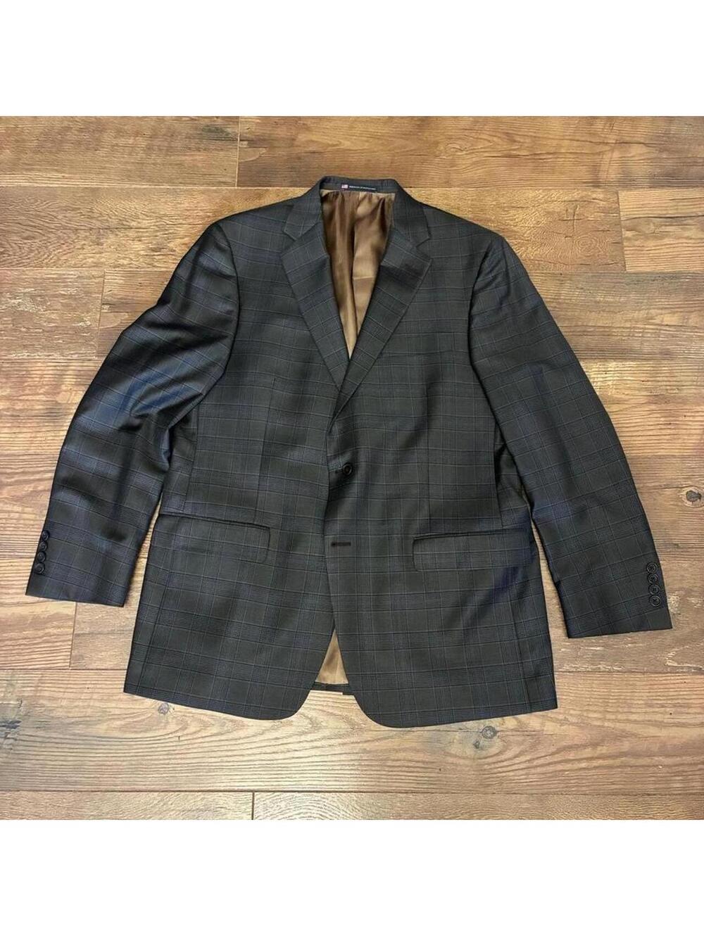 Von Maur HART SCHAFFNER MARX gray plaid wool blazer